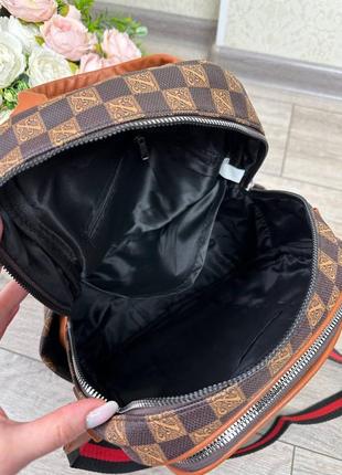 Жіночий шикарний та якісний рюкзак  для дівчат коричневий в клітинку7 фото