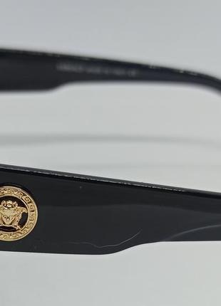 Очки в стиле versace женские солнцезащитные черные с градиентом с золотым логотипом5 фото