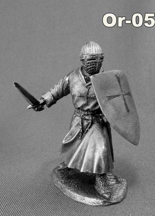 Фигурка статуэтка фигура воин рыцарь солдат сплав олова доспехи меч