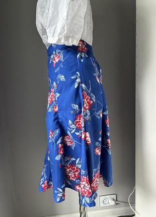Синяя юбка-миди в цветы4 фото