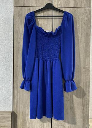 Синее платье с рукавом фонариком