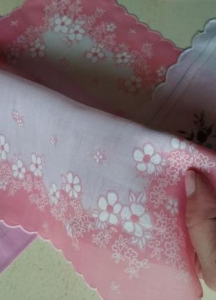 🩷💓🤍 чудові, біло-рожеві нові хустинки, носовички 30х31, ніжні і зефірні🤩💓
