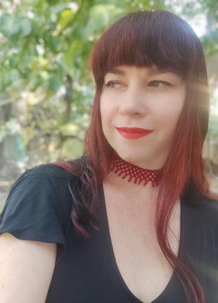 Чокер красный