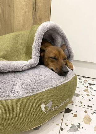 Лежак для собак та котів lounge olive з капюшоном l - діаметр 100см6 фото