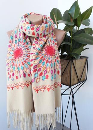 Кашеміровий шарф з шовковою вишивкою у бежевому кольорі4 фото
