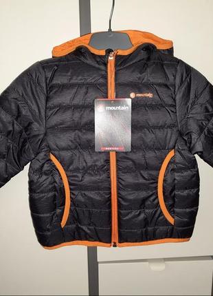 Класна курточка на хлопчика mountein (іспанія)