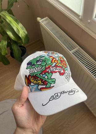 Белая кепка ed hardy