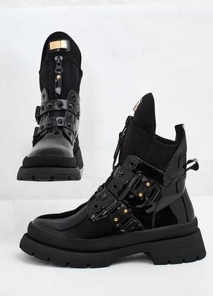 Черевики жіночі