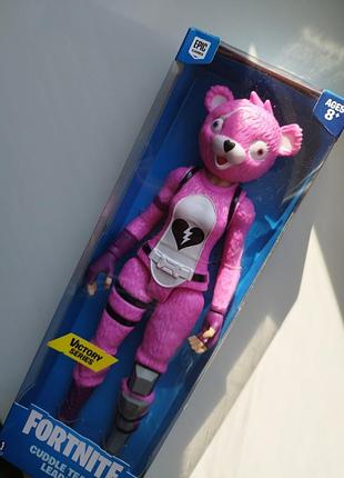 Новая фигурка из игры фортнайт.fortnite epic games.мишка розовый