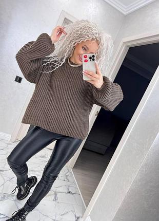 Объемный свитер агата теплый вязаный