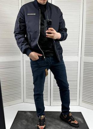 Синяя мужская куртка бомбер в стиле burberry