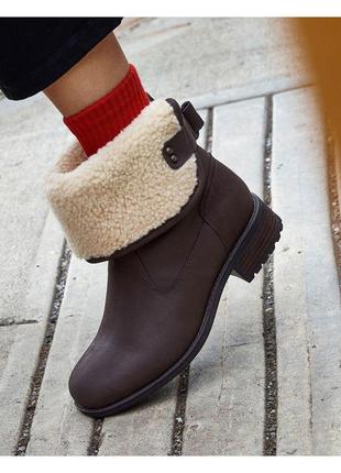 Водонепроникні шкіряні чоботи з овчиною ugg aldon 38,0-38,57 фото