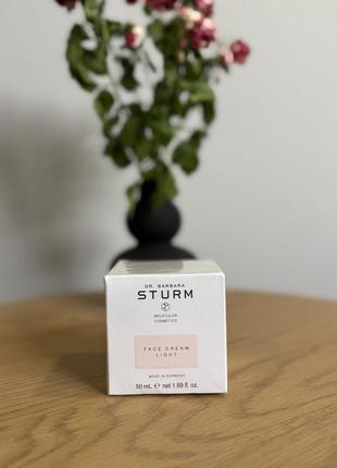 Dr. barbara sturm - легкий зволожуючий крем для обличчя