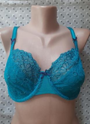 Бюстик на косточках мягкая чашка  marks spencer