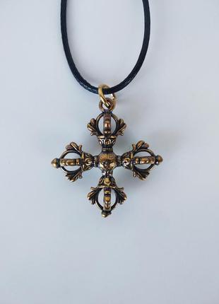 Кулон - непальский амулет " ваджра "