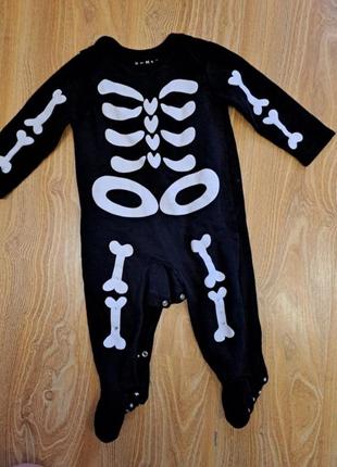 Комбенизон человечек на хеллоуин 6-9мес.