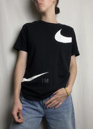 Базовая черная женская футболка найк nike оригинал лого