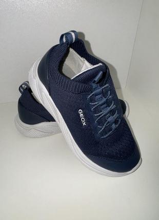 Кроссовки geox