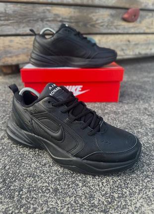 Кросівки в стилі  nike air monarch