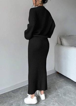 Женский костюм