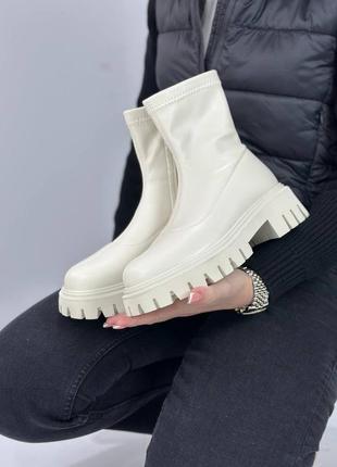 Ботинки женские экокожа внутри мех/ флис беж