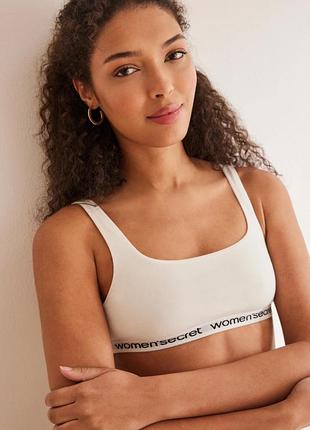 Белый хлопковый топ с логотипом women'secret