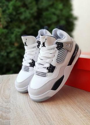 Женские и стильные кроссовки для девочек nike air jordan 4 retro белые с серым и черным