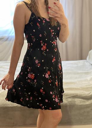 Легкое летнее платье в цветашках