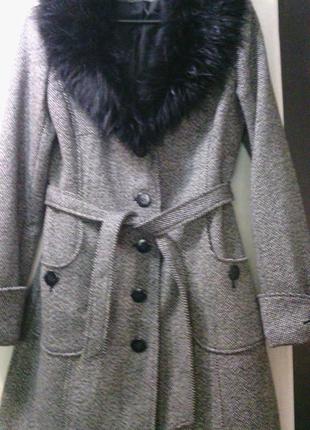 Новое пальто" divided h & m" разм 40-42 евро