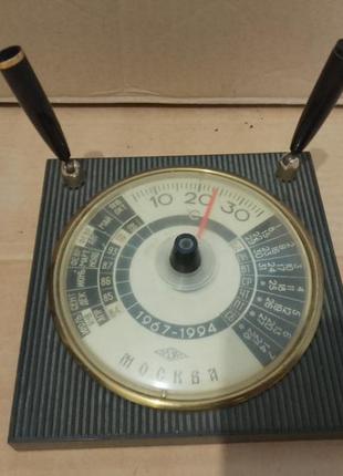 Календарь, термометр, подставка.ретро