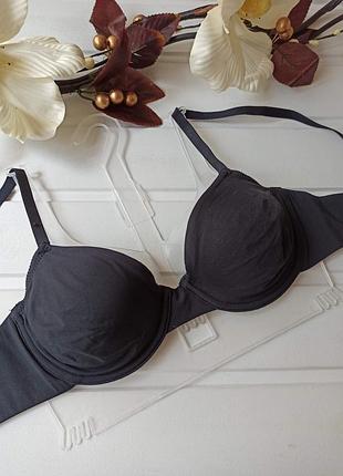 Гладкий безшовний бюстгальтер із м'якими чашечками 75с