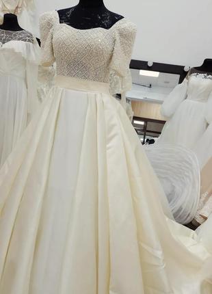 Новое свадебное платье