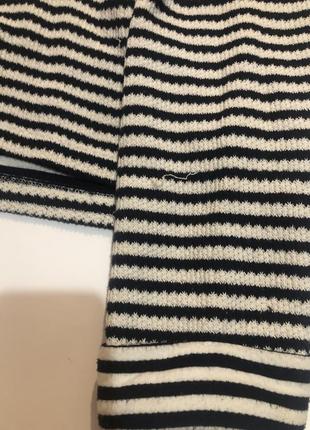 Кофта в черно белоснежную полоску