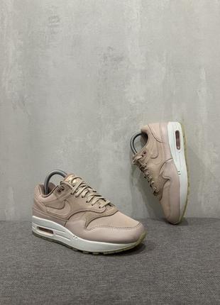 Спортивные кожаные осенние кроссовки кеды обуви nike air max