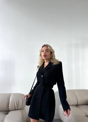 Сукня - піджак з вирізами на талії