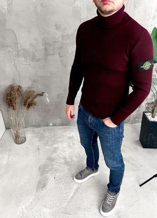 Топовый свитер stone island