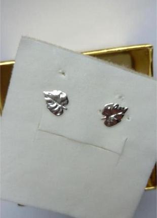 Серьги серебро 925 гвоздики серебряные листочек имп 20195