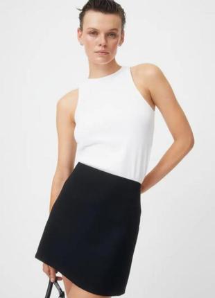 Черная базовая юбка