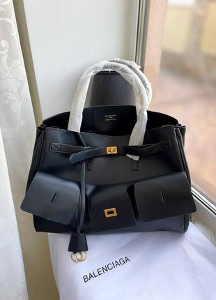 Сумка брендовая с карманами баленсиага черная сумка тоут люкс