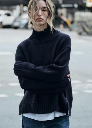 Трикотажный свитер синий с воротником zara new