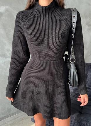 Женский трендовый белый черный вязаный костюм с короткой юбкой