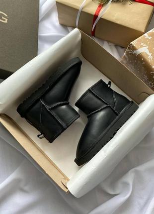Женские угги ugg classic mini leather7 фото