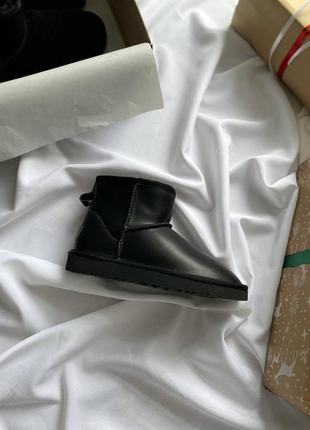 Женские угги ugg classic mini leather9 фото