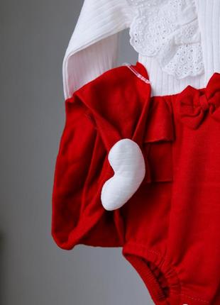 Боди с повязкой и гольфами с сердечком