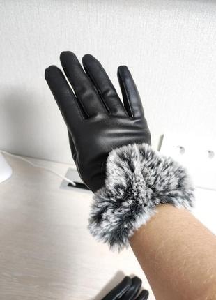 Перчатки из искусственной кожи с мехом черные