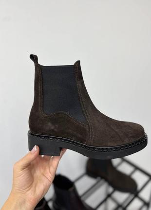 Жіночі черевики челсі із натуральної замші шоколадного кольору 2096