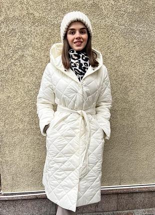 Пальто куртка женское длинное с капюшоном стеганое теплое легкое базовое осеннее на осень демисезонное коричневое розовое черное батал