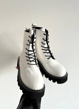 Python boots burgundy 2
