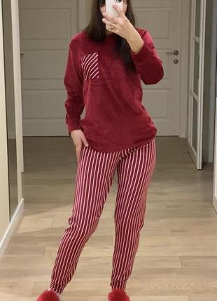 Костюм для дому, піжама