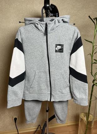 Спортивный костюм nike на 9-10-11-12 лет